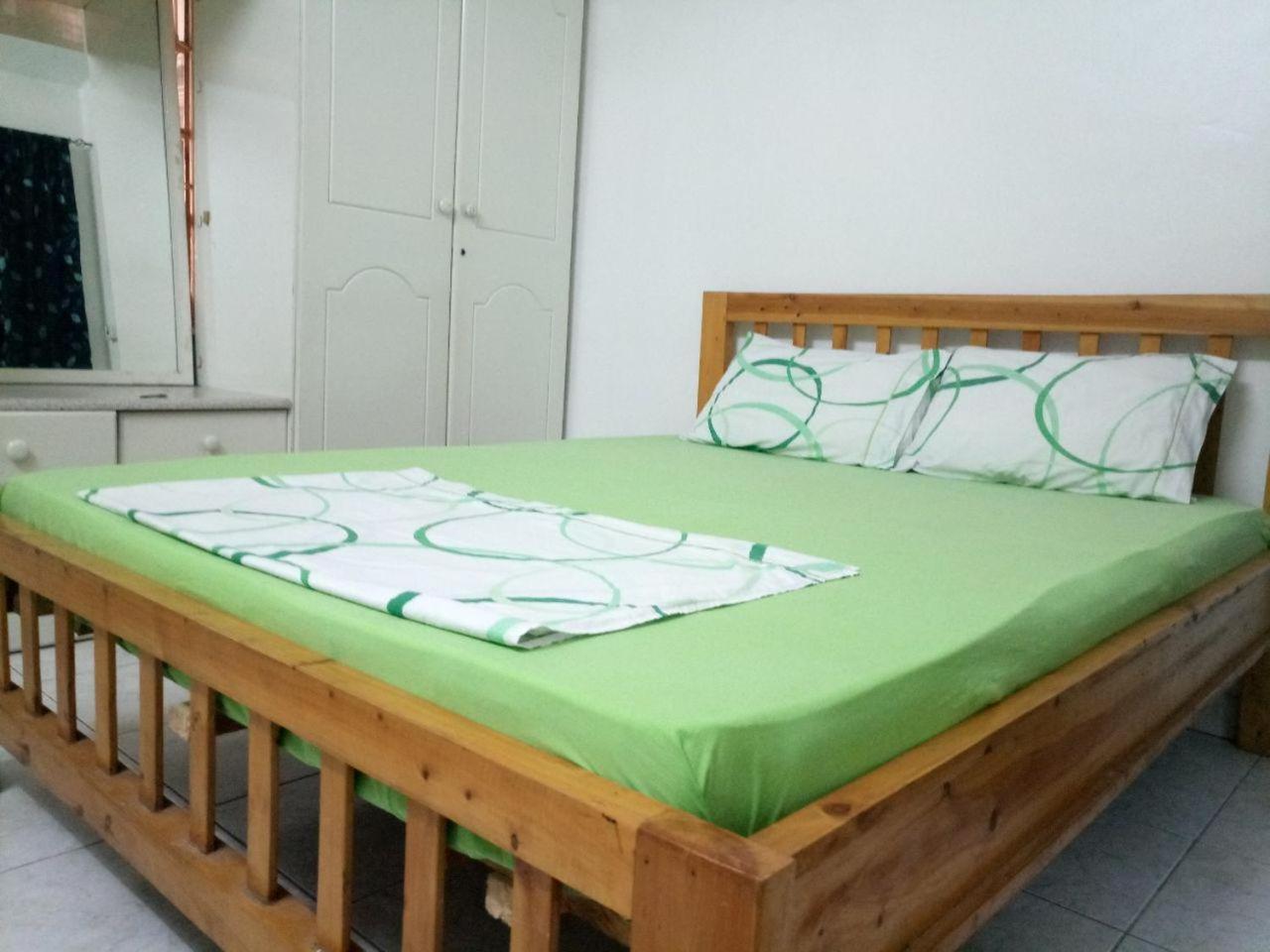 Apartment In Dar Homestay Дар ес Саалам Екстериор снимка