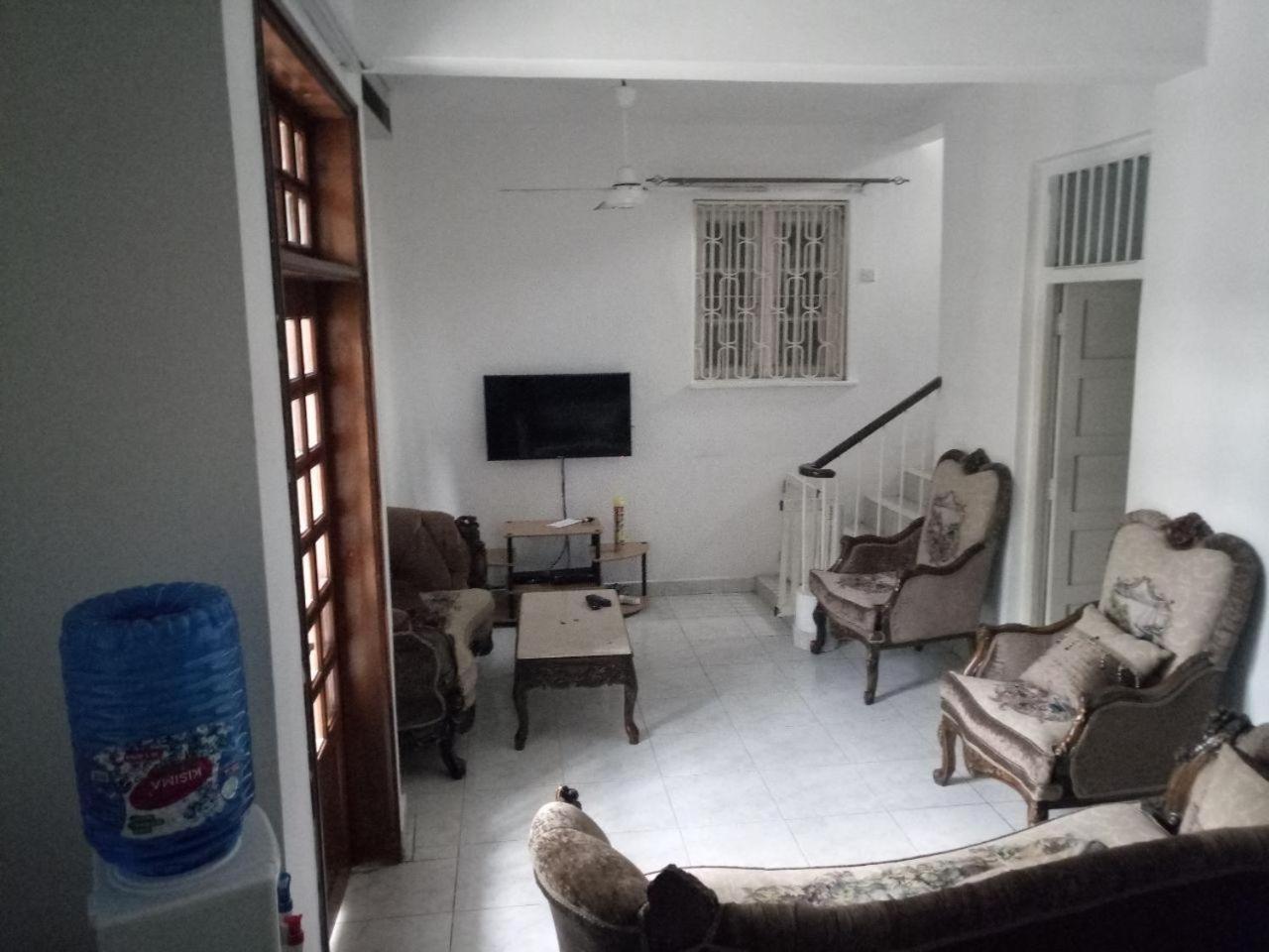 Apartment In Dar Homestay Дар ес Саалам Екстериор снимка